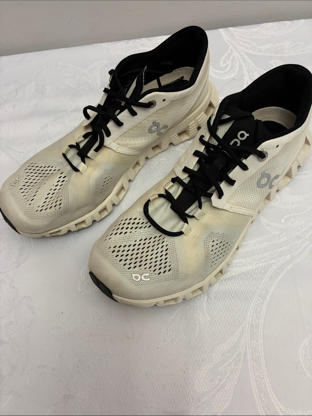 On Running Women’s Cloud Monochrome Running Shoes in Cream and Black